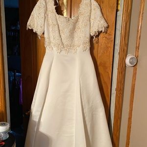 Ivory Wedding dress